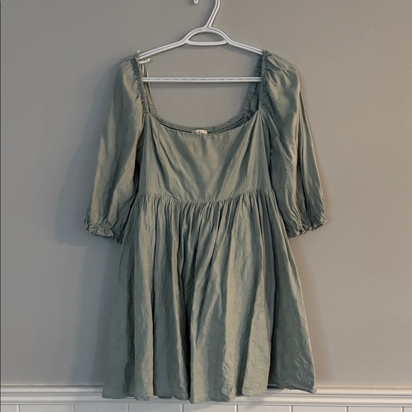 Lovely Day puff sleeve dress size Large - Picture 2 of 6